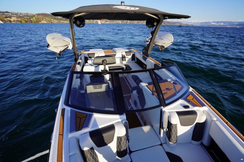Malibu M220