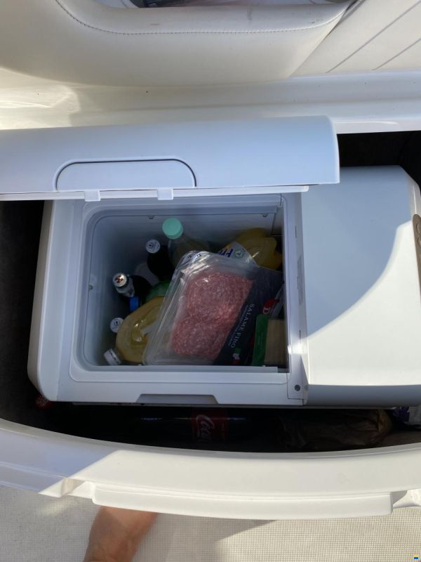 Chris Craft 210 Cuddy Cabin