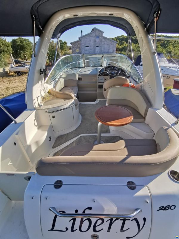 Sea Ray Sundancer 260