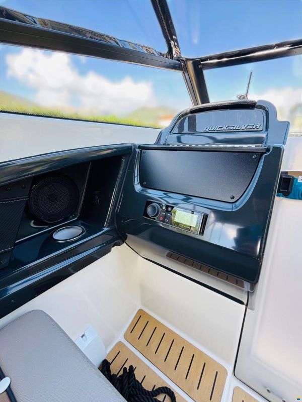 Quicksilver Activ 755 Cruiser