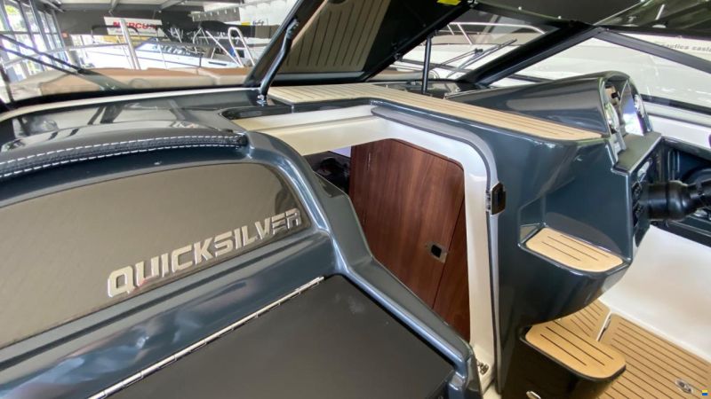 Quicksilver Activ 755 Cruiser