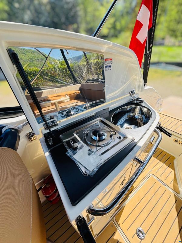 Quicksilver Activ 755 Cruiser