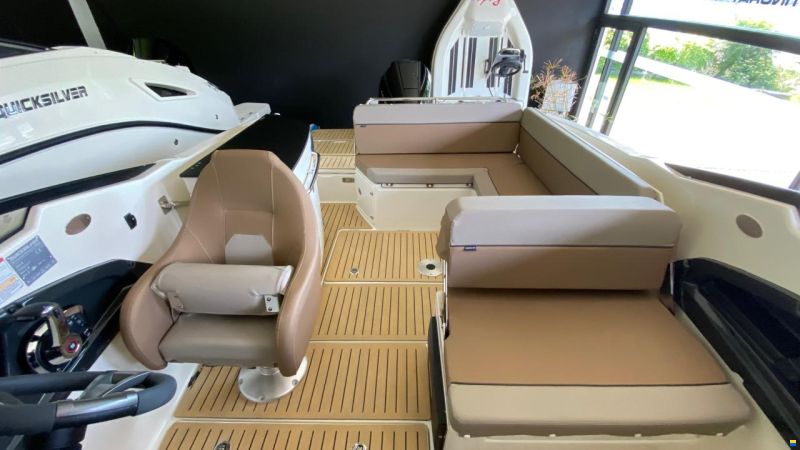 Quicksilver Activ 755 Cruiser