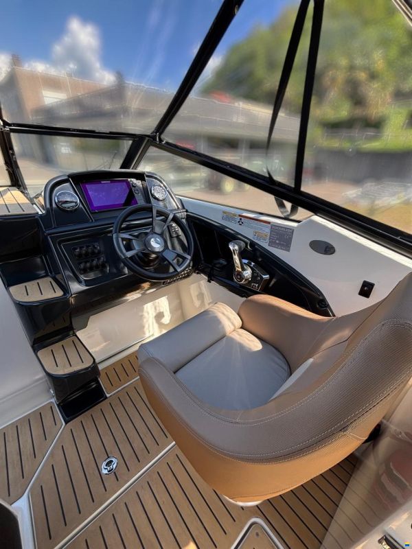 Quicksilver Activ 755 Cruiser