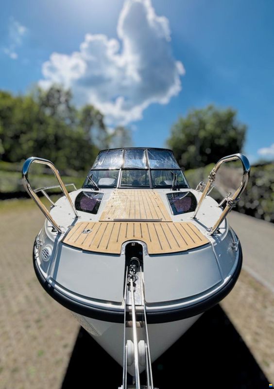 Quicksilver Activ 755 Cruiser