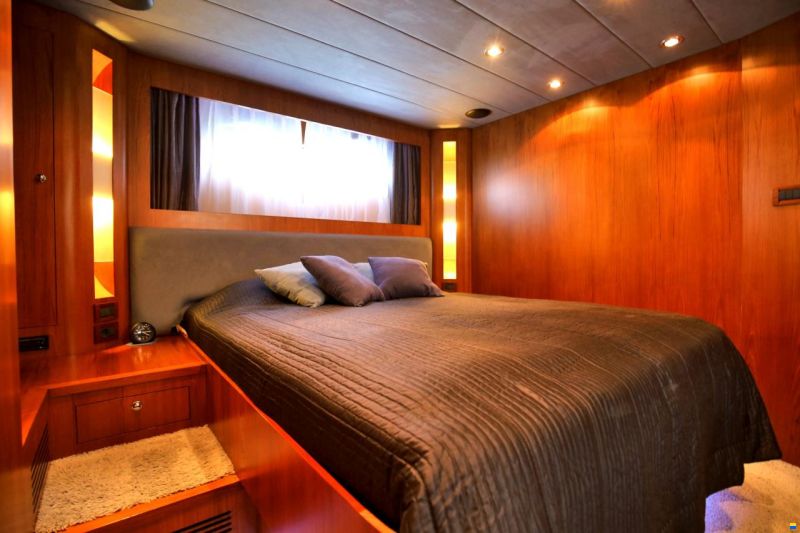 Elegance 60 Open