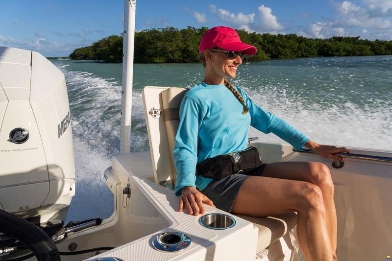 Boston Whaler 220 Dauntless