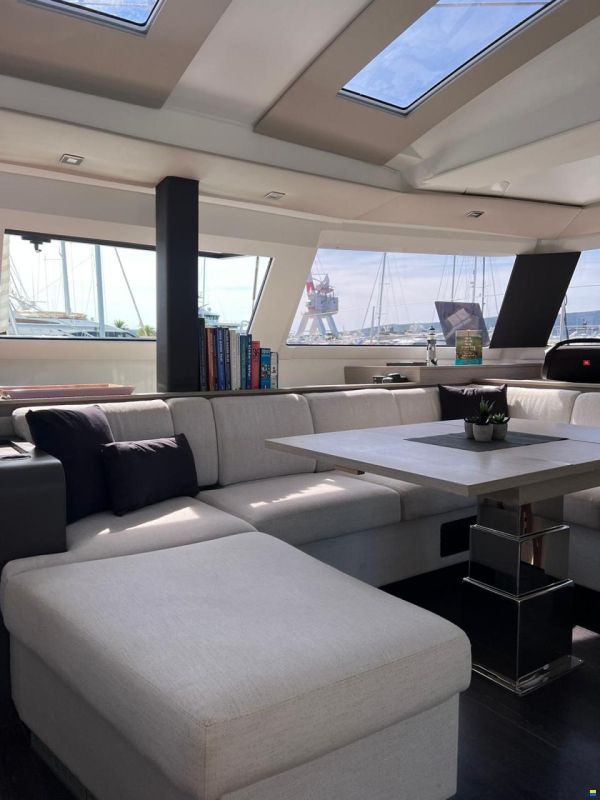 Fountaine Pajot Elba 45