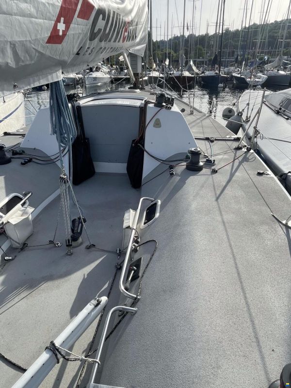 Maxi Dolphin Ten PF 32''