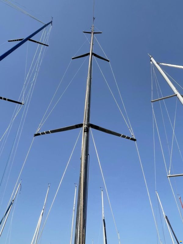 Maxi Dolphin Ten PF 32''