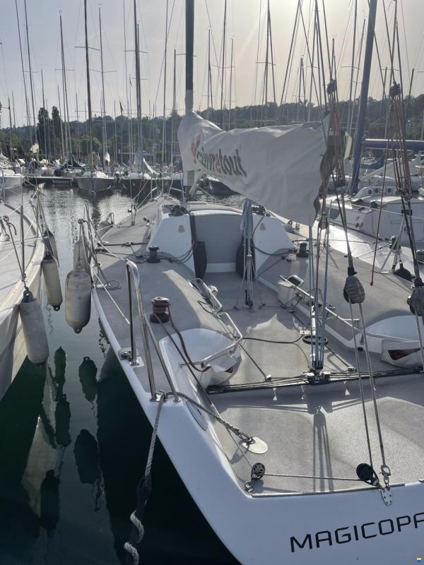 Maxi Dolphin Ten PF 32''