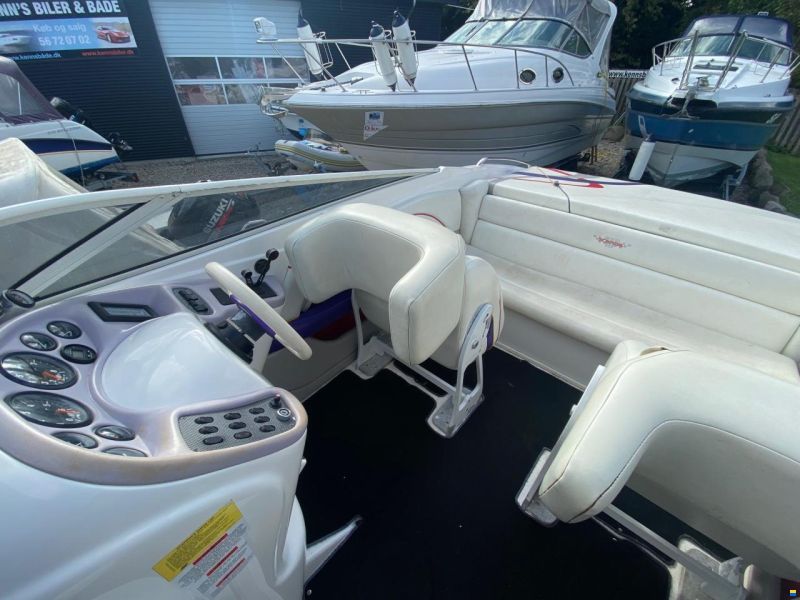 Wellcraft Scarab 26SC