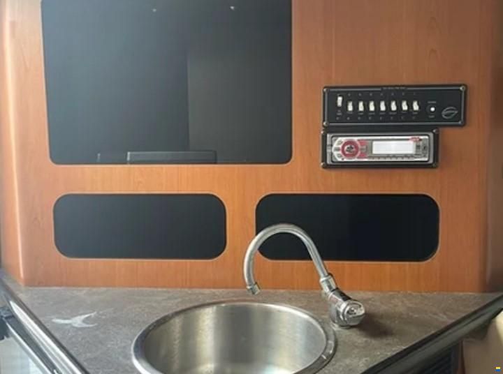 Crownline 255ccr