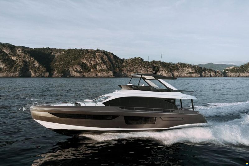 Azimut Fly 68