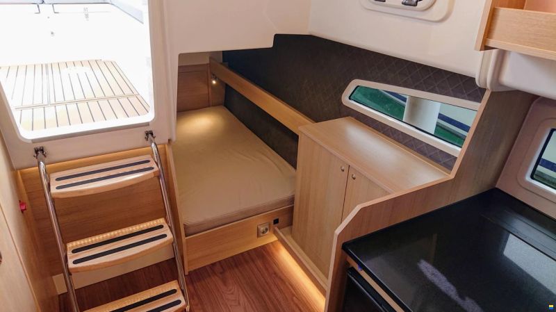 Nautic Yachts 990 / NEON 990