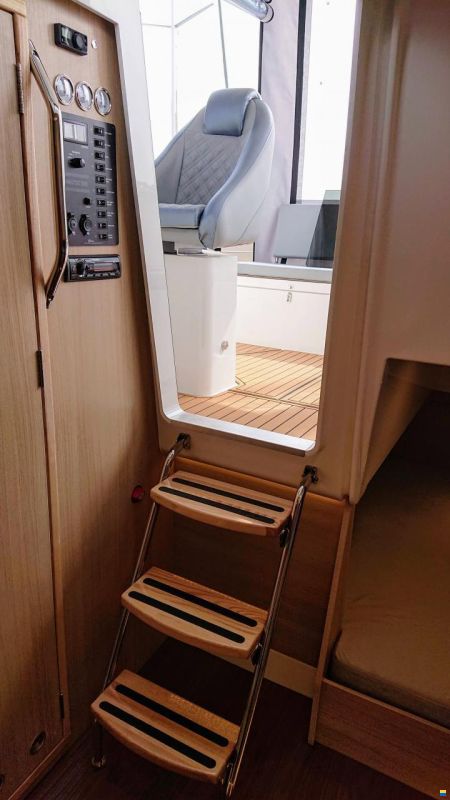 Nautic Yachts 990 / NEON 990