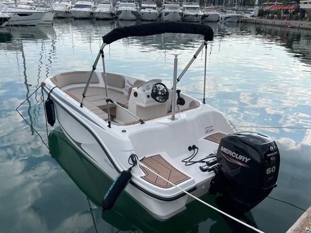 Quicksilver Activ 475 Axess  und Trailer