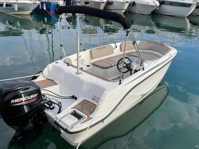 Quicksilver Activ 475 Axess  und Trailer