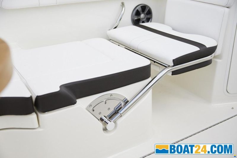 Sea Ray SPX 210