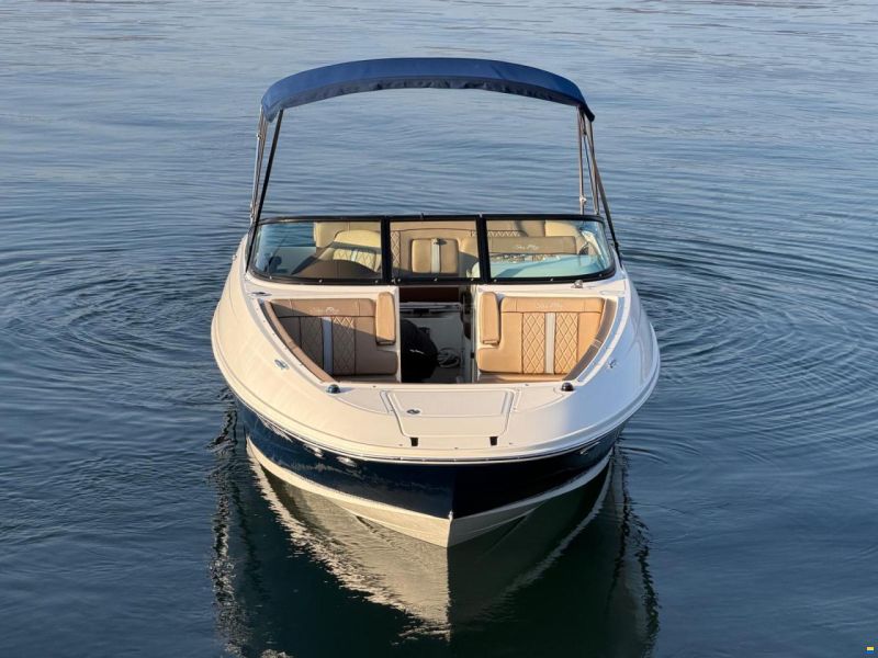 Sea Ray 240 Sundeck