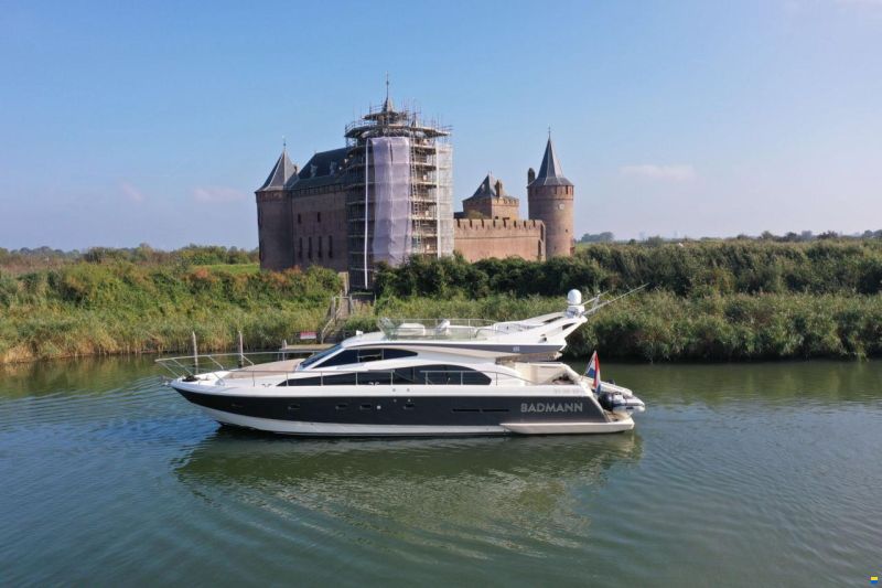 Ferretti 530