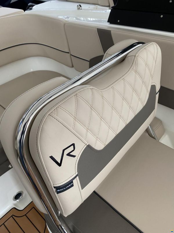 Bayliner VR6 E