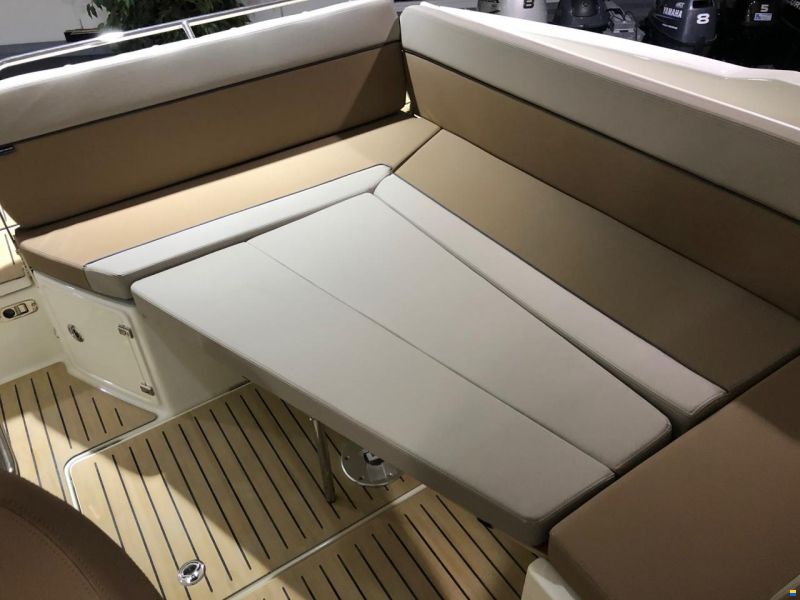 Quicksilver Activ 755 Cruiser