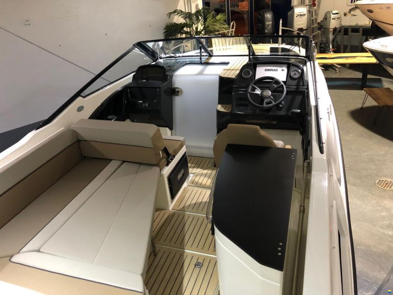 Quicksilver Activ 755 Cruiser