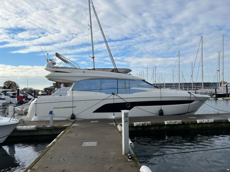Prestige 520 Fly