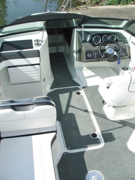 Sea Ray 210 SPXE Bowrider