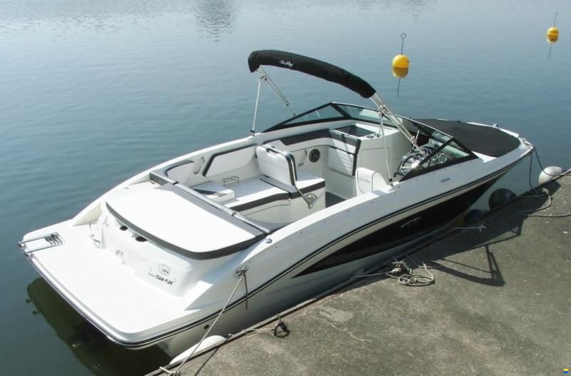 Sea Ray 210 SPXE Bowrider