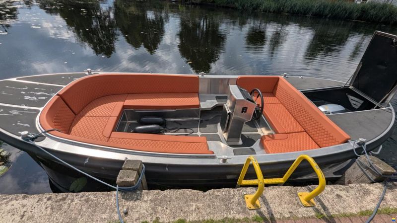 VanVossen Sloep 650