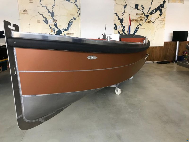 VanVossen Sloep 650