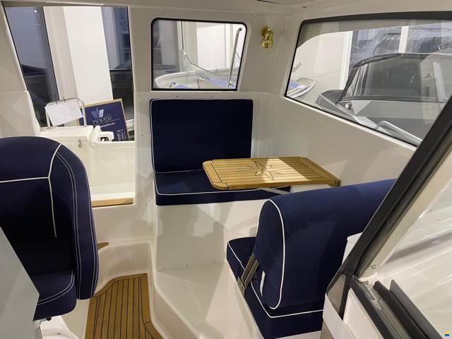 Bella 625 Cabin