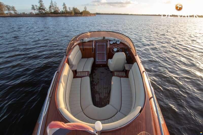 Ventura 28