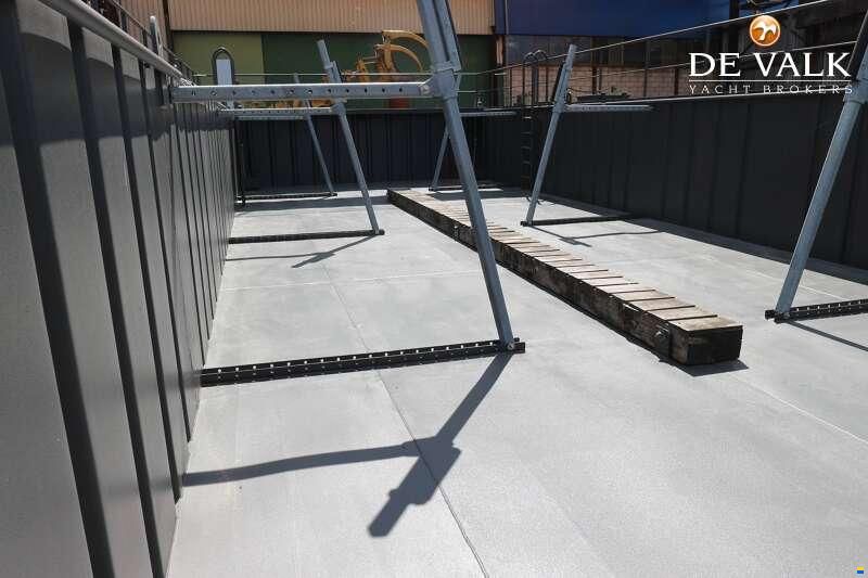 Dock