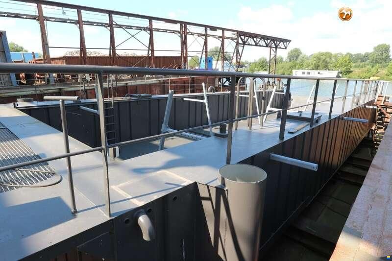 Dock