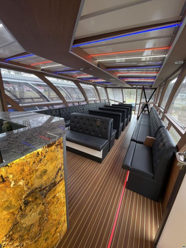 Houseboat Holiday Sun Deck 47
