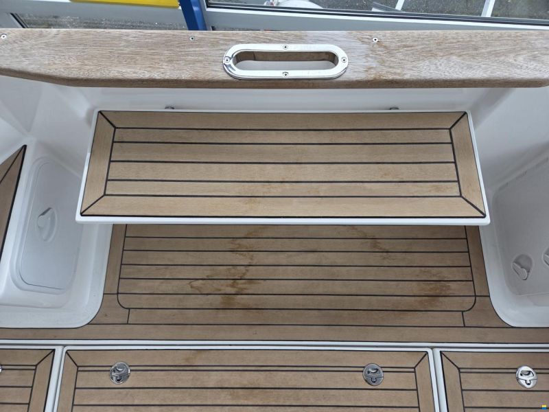 The Captains Fisher 660