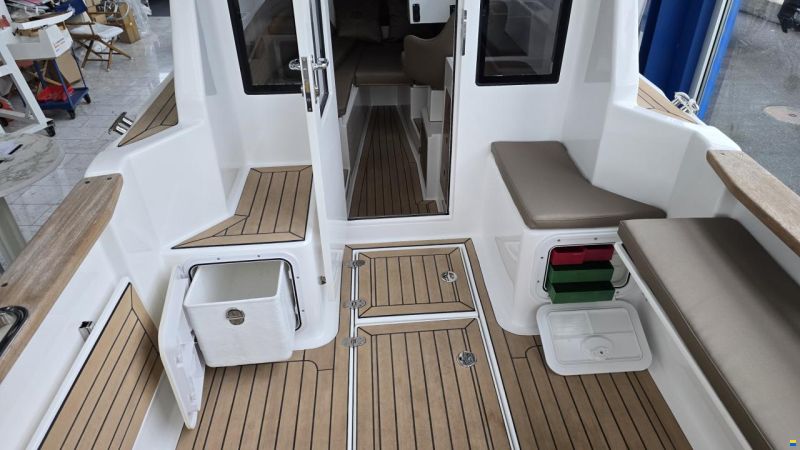 The Captains Fisher 660