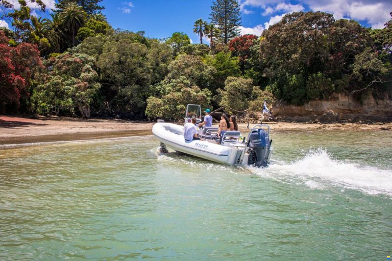 Sealegs 7.1M SPORT RIB