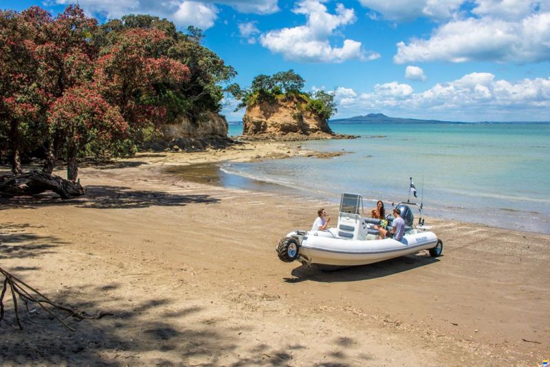 Sealegs 7.1M SPORT RIB