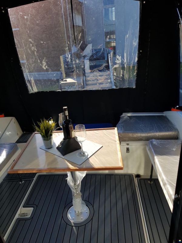 DarekCo Texas Pilothouse 610 Black Edition