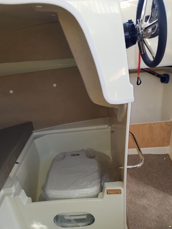 DarekCo Texas Pilothouse 610 Black Edition