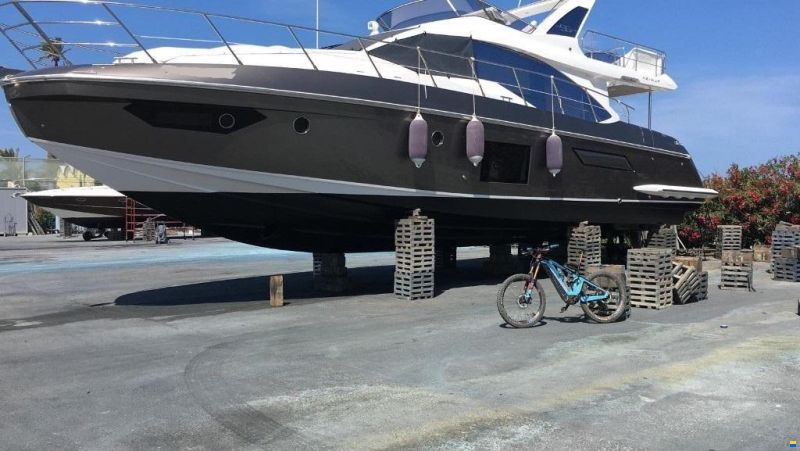 Azimut 55