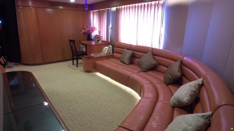 CUSTOM POWER CATAMARAN 37M