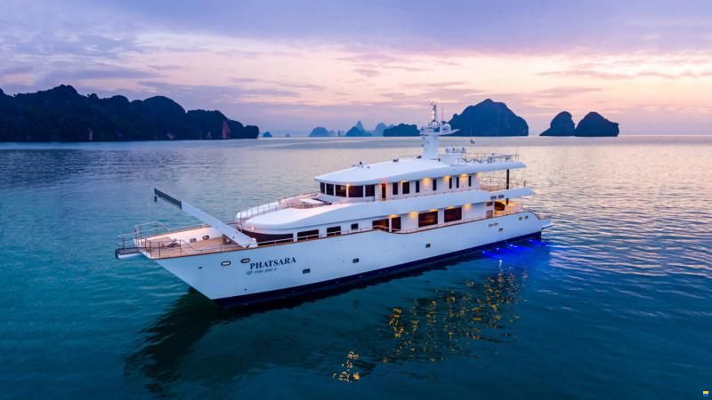 CUSTOM POWER CATAMARAN 37M