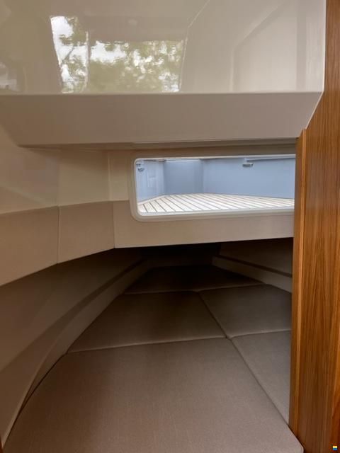 Rand Boats Escape 30