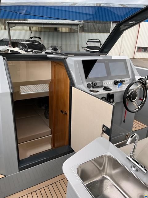 Rand Boats Escape 30