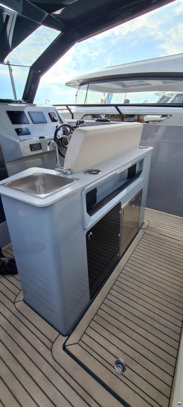 Rand Boats Escape 30